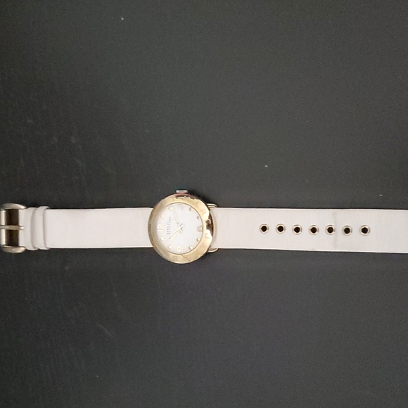 Auth White and Gold Marc by Marc Jacobs Watch - Picture 2 of 5